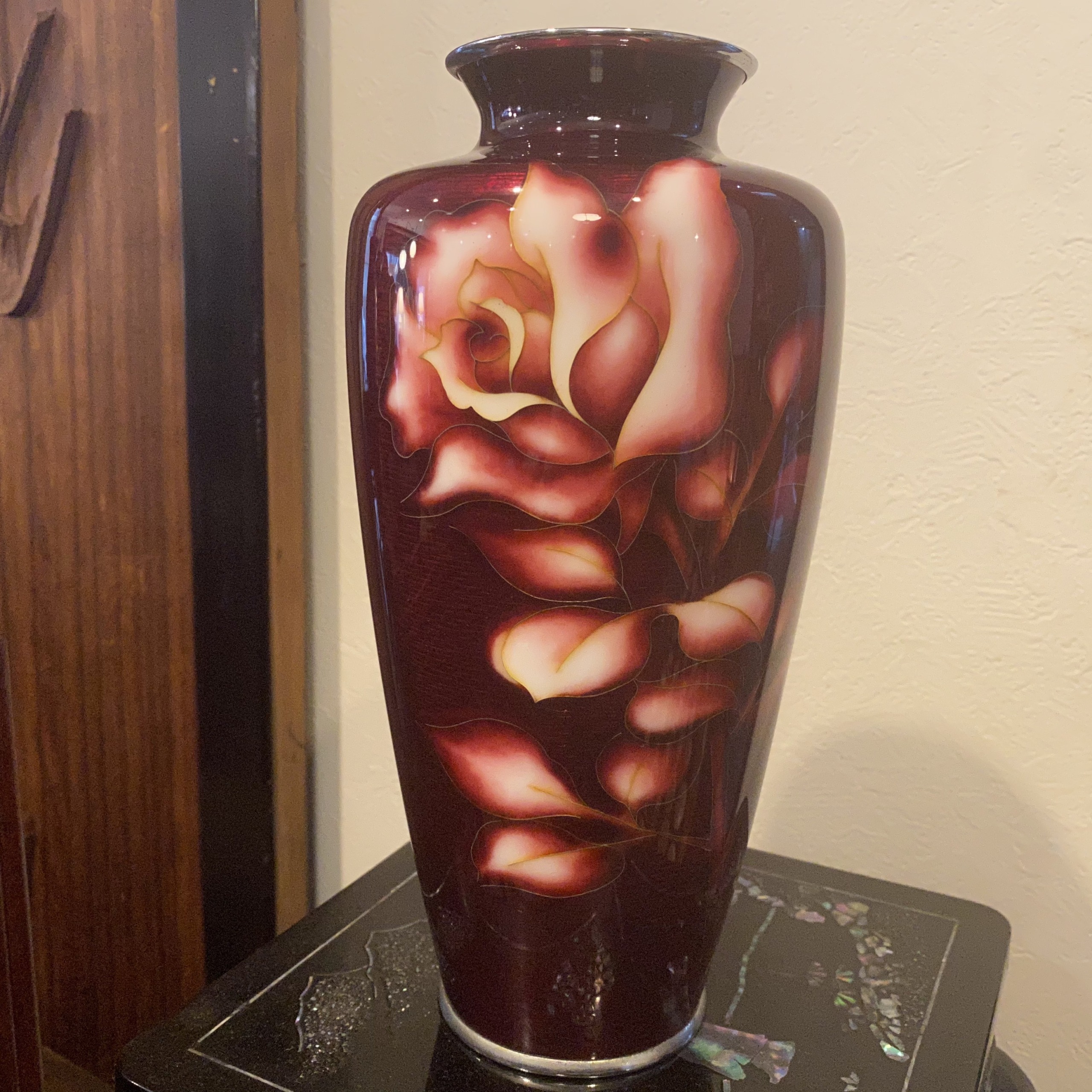 七宝焼き　花瓶　赤地バラ柄