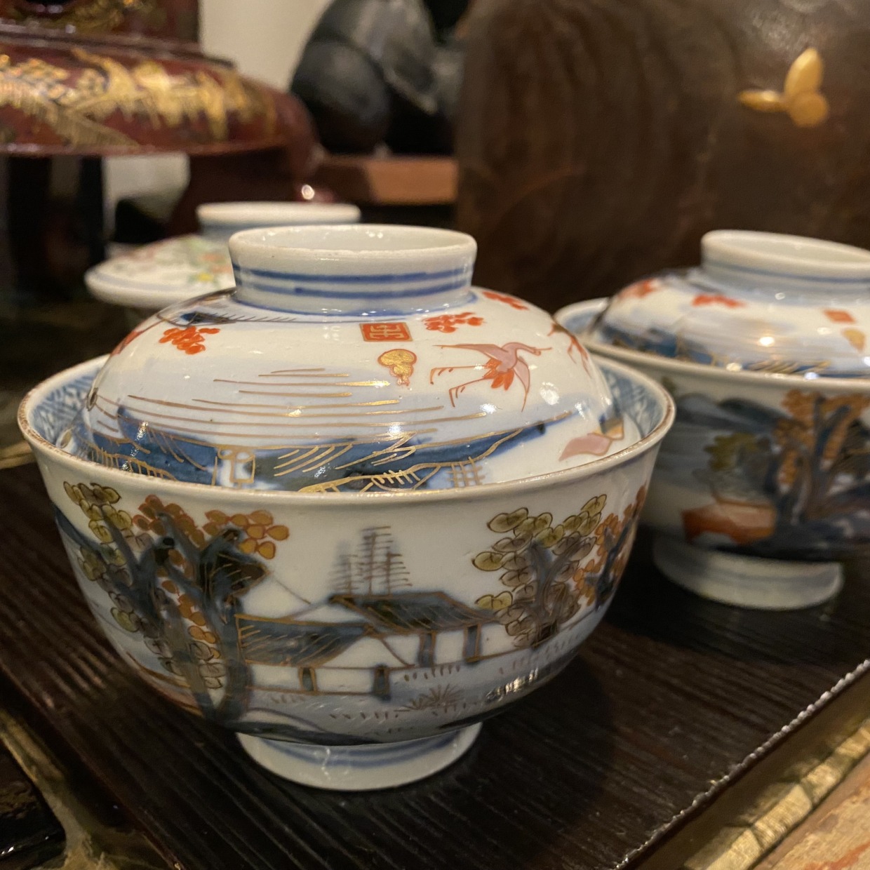 鶴柄　染付金襴手　飯茶碗　伊万里焼　２点セット