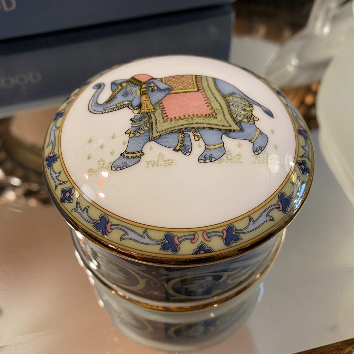 Wedgwood　ブルーエレファントシリーズ　小物入れ