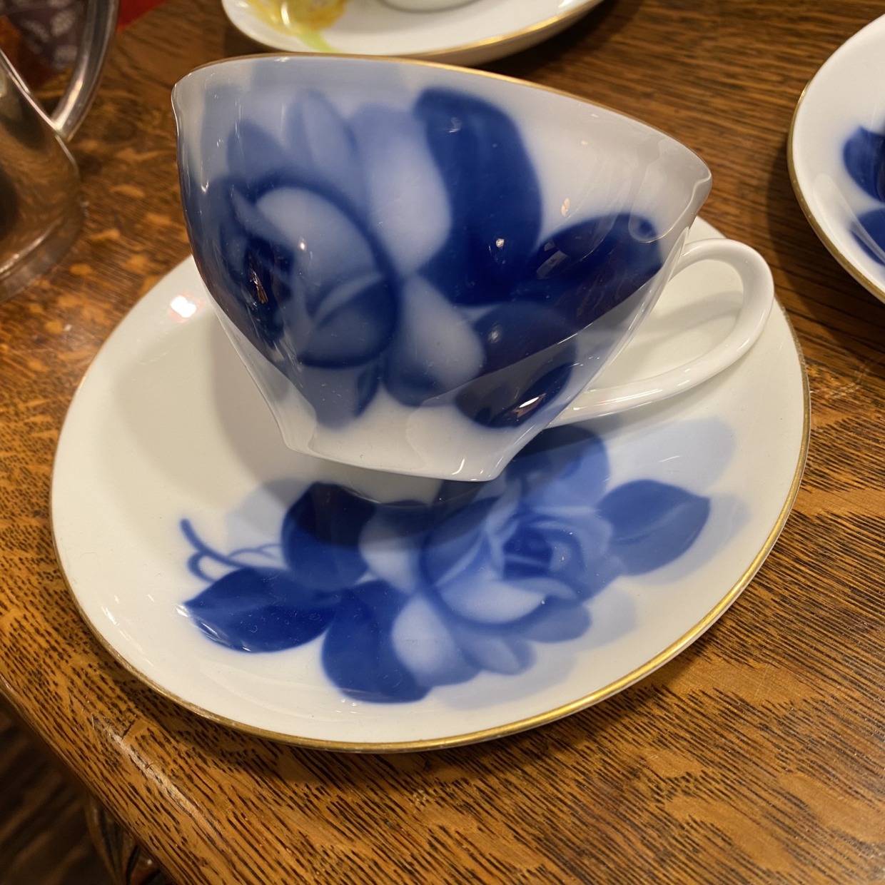 Blue Rose　大倉陶園　赤裏印　コーヒーカップソーサー